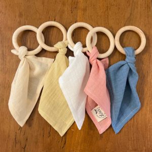 Lovey-Teething ring in organic cotton and wood
